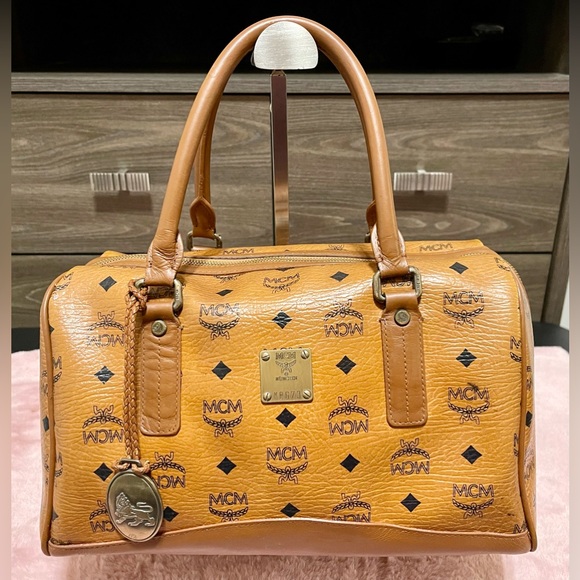 👜 MCM Visetos Cognac  Medium Boston Bag, with Lady Lion - 2-way bag - Picture 3 of 15